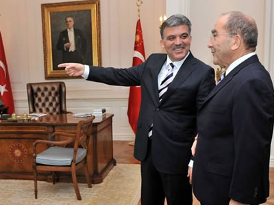 Cumhurbaşkanı Gül, Hilmi Özkök ile bir araya geldi